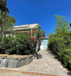 GASMIM18 - Golfe de St-Tropez - Chalet bien équipé et aménagé dans domaine arboré